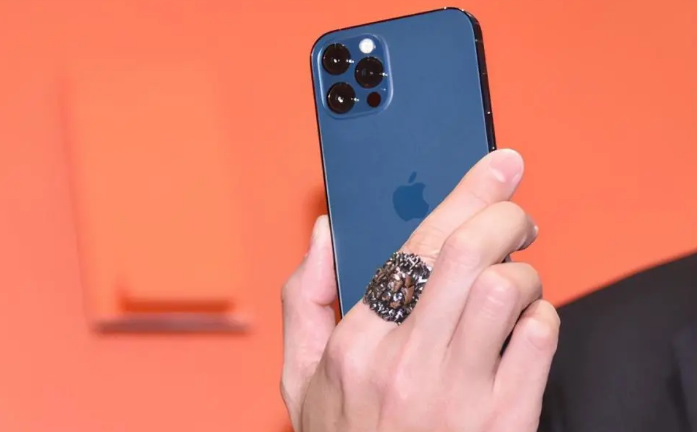 尖山苹果手机维修分享iPhone12系列重启方法教程 